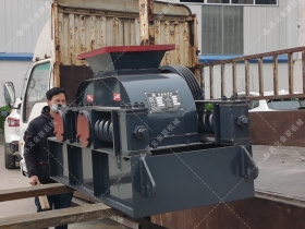 2PG400*250小型对辊正能量不良网站发往江苏连云港破水渣