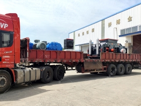 2PG1508大型破碎设备液压对辊正能量不良网站发往陕西